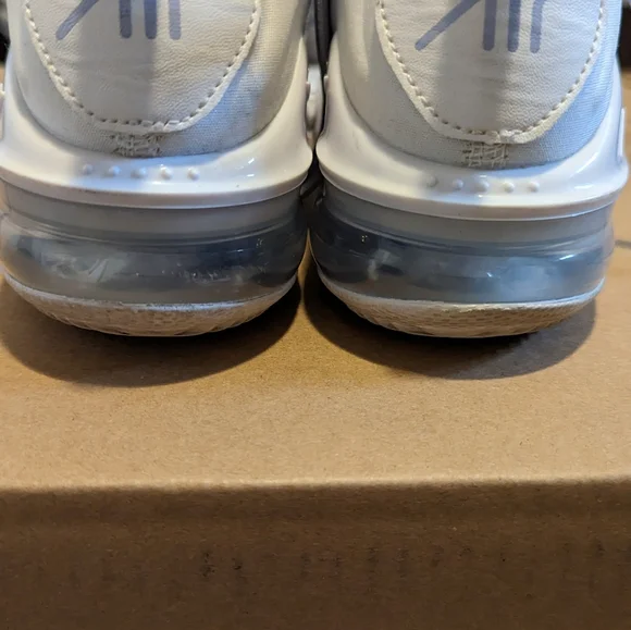 Nike Air Max Infinity - Picture 2 of 5